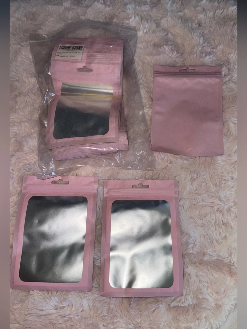 NWT’s 100 Pcs - Pink Resealable Pouch Pack - Matte Pink Jewelry, Candy ETC Bags